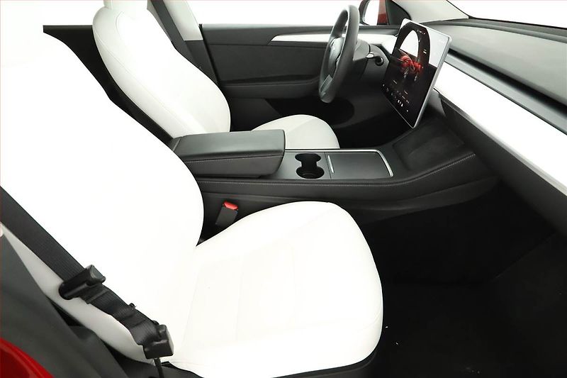 Tesla Model Y (2022) Long Range AWD 79kWh, SoH 91% - fotka 7 z 19