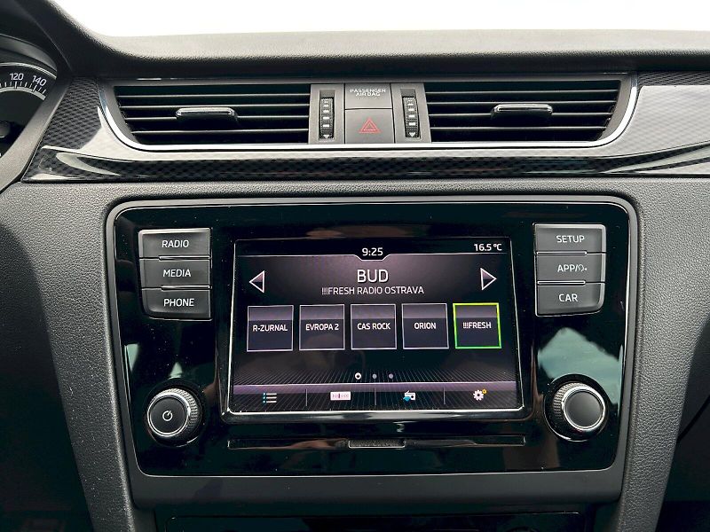 Škoda Rapid (2018) 1.0 TSI 70kW MP5 Monte Carlo - fotka 12 z 32