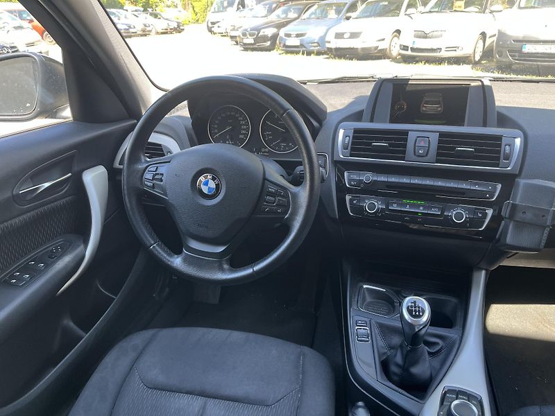 BMW Řada 1 (2016) 116 D 85 Kw - fotka 11 z 19