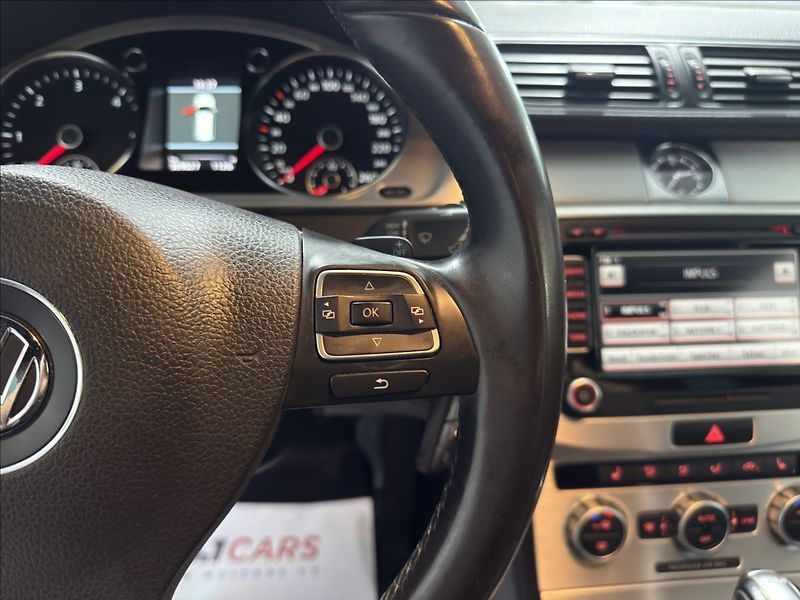 Volkswagen Passat 2,0   TDI DSG HIGHLINE BIXEN - fotka 10 z 42