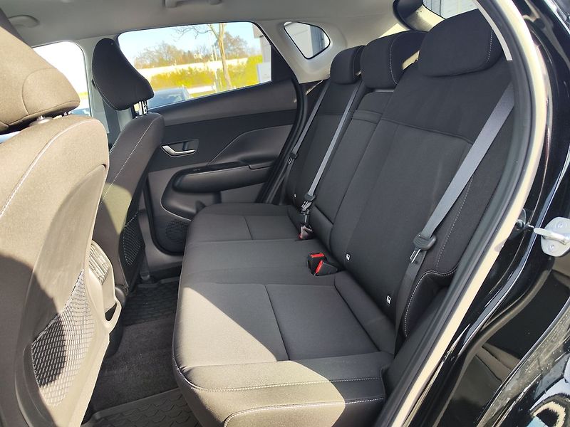 Hyundai Kona 1.0 T-GDI/88kW Sound - fotka 12 z 32