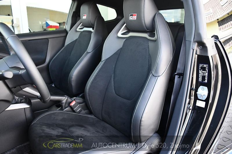 Toyota GR Yaris 1.6Turbo GR MT ACC PPF - fotka 9 z 50