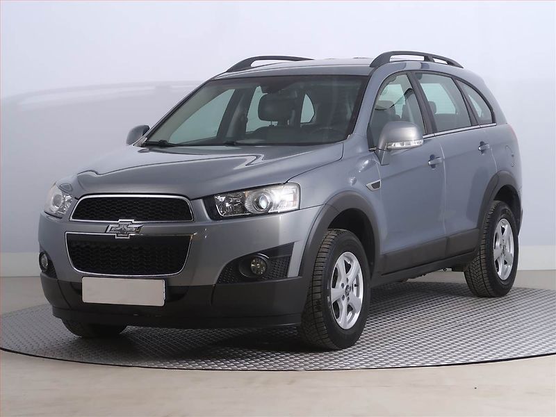 Chevrolet Captiva (2013) 2.4 i, 7 míst, Tempomat - fotka 2 z 19