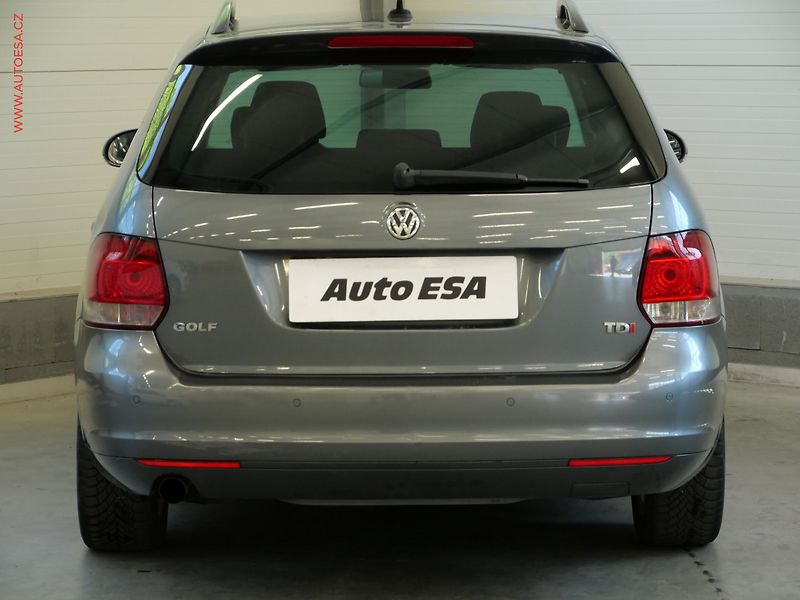 Volkswagen Golf (2011) 1.6 TDi, AC, park.asist - fotka 5 z 17