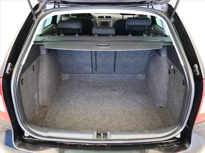 Škoda Octavia (2009) Elegance 1.4 TSI, po STK - fotka 10 z 12