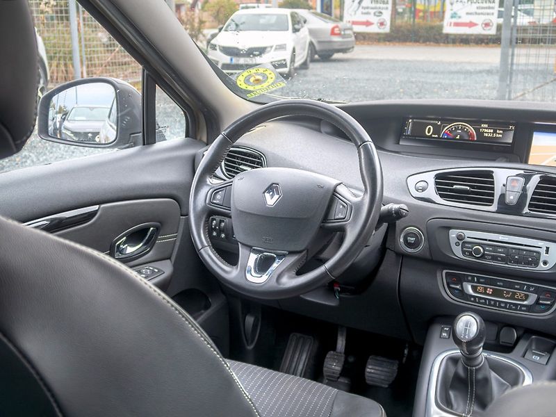 Renault Scénic (2014) 1.5DCI 81KW – NAVIGACE - fotka 15 z 46