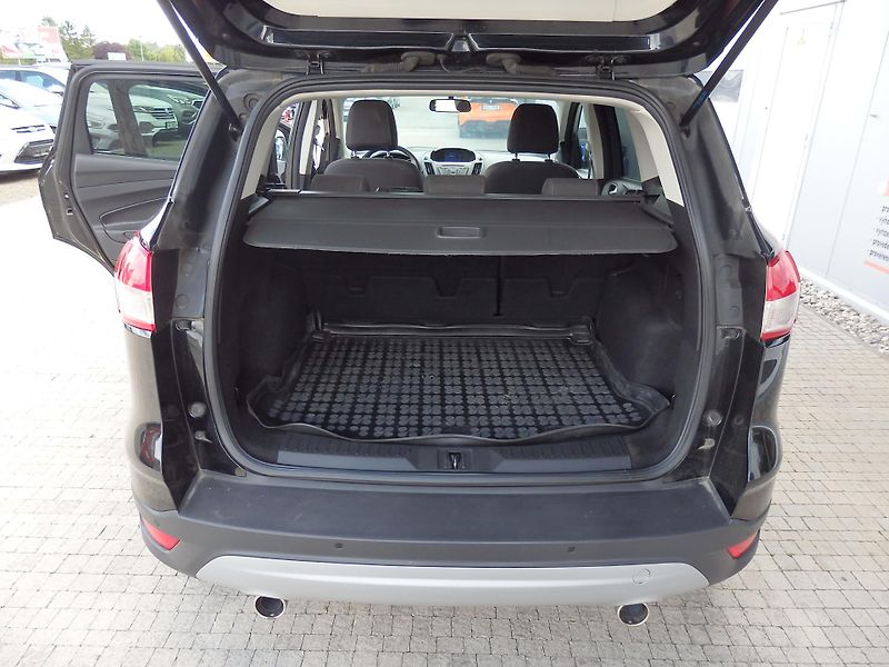 Ford Kuga 2.0 TDCI 103 kW NAVIGACE - fotka 8 z 18