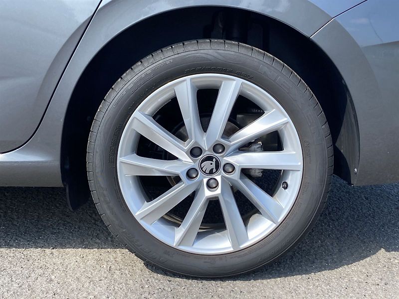 Škoda Scala (2025) 1.0 TSI Top Selection - fotka 29 z 33