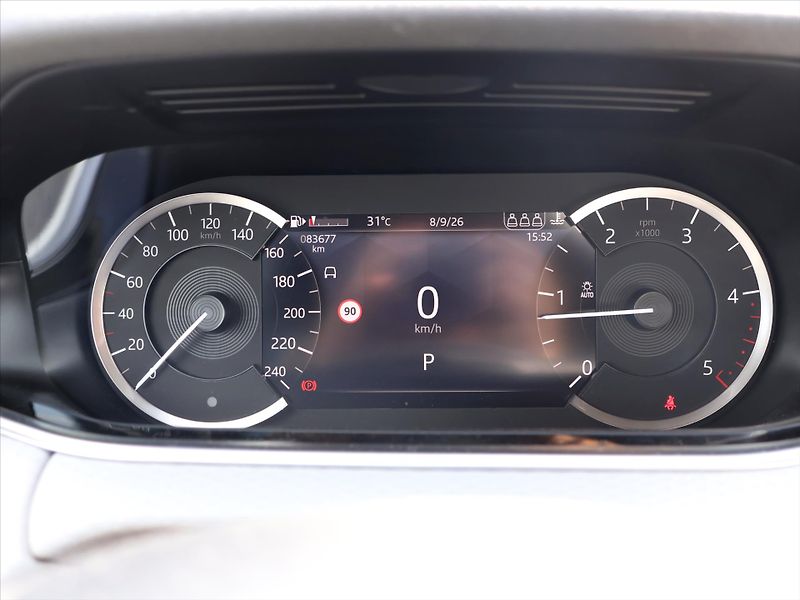 Land Rover Range Rover Evoque 2,0 R-Dynamic 4WD 120kW - fotka 11 z 33
