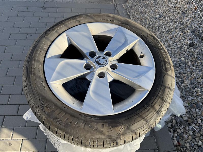 Škoda Superb II 2,0 TDi/103kW - Klima,ESP,. - fotka 59 z 71
