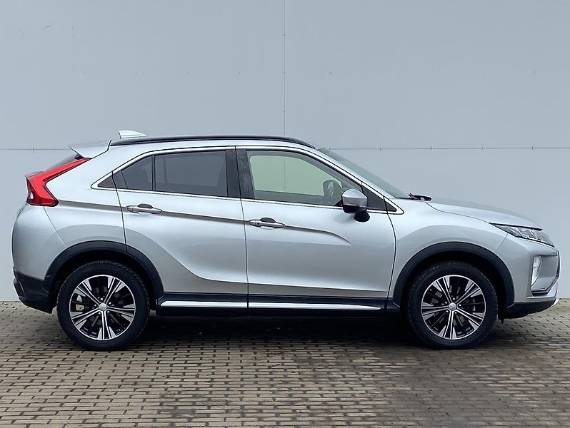 Mitsubishi Eclipse Cross 1.5 T-MIVEC 120kW Intense - fotka 3 z 21