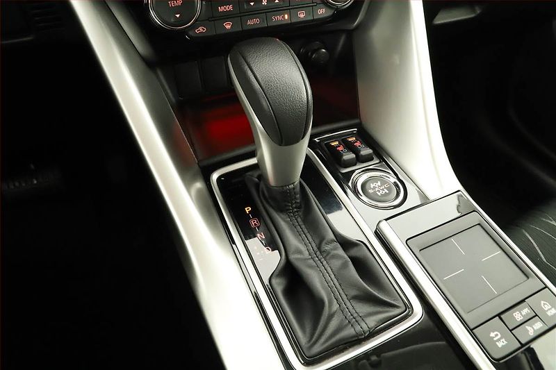 Mitsubishi Eclipse Cross (2018) 1.5 T-MIVEC, 4X4, Automat, ČR - fotka 10 z 15