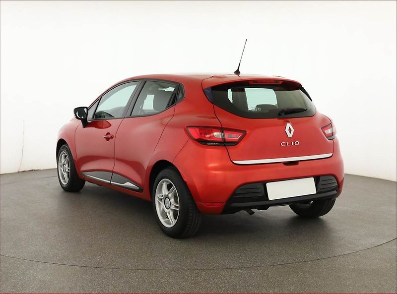 Renault Clio (2017) 1.2 16V, Tempomat - fotka 4 z 16