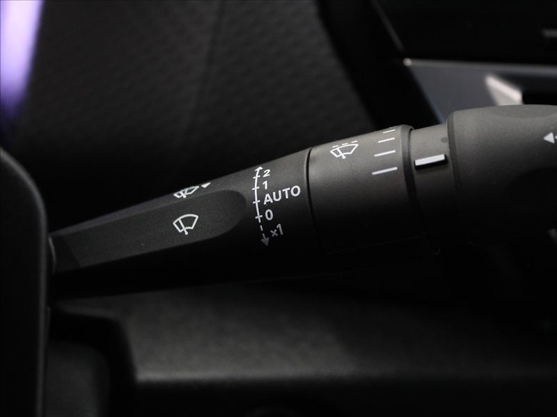 Citroën C4 1,2 PT 96kW AT Shine Výprodej! - fotka 22 z 25