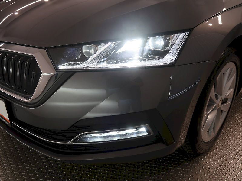 Škoda Octavia (2023) iV STYLE 1.4TSI 110KW DSG NAVI - fotka 10 z 41