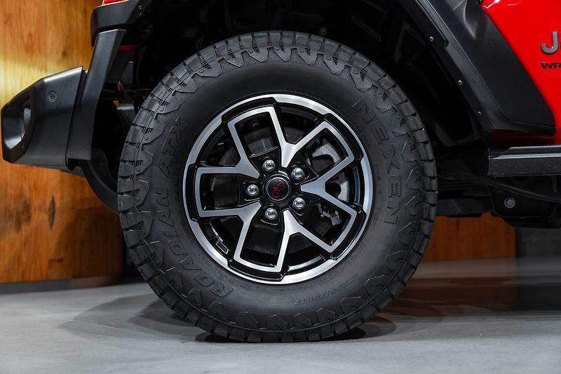 Jeep Wrangler Rubicon - fotka 2 z 27