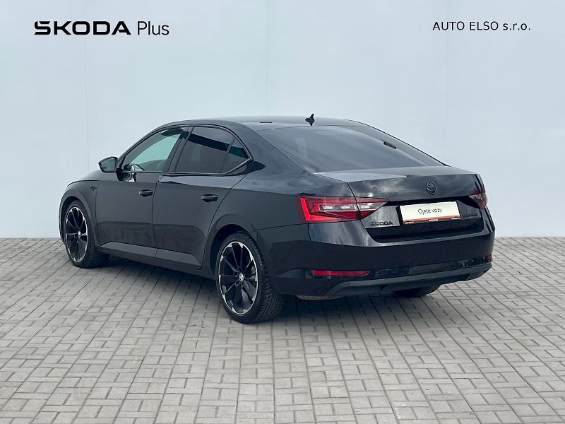 Škoda Superb (2018) 2.0 TDI / 140 kW DSG 4x4 L&K - fotka 28 z 30