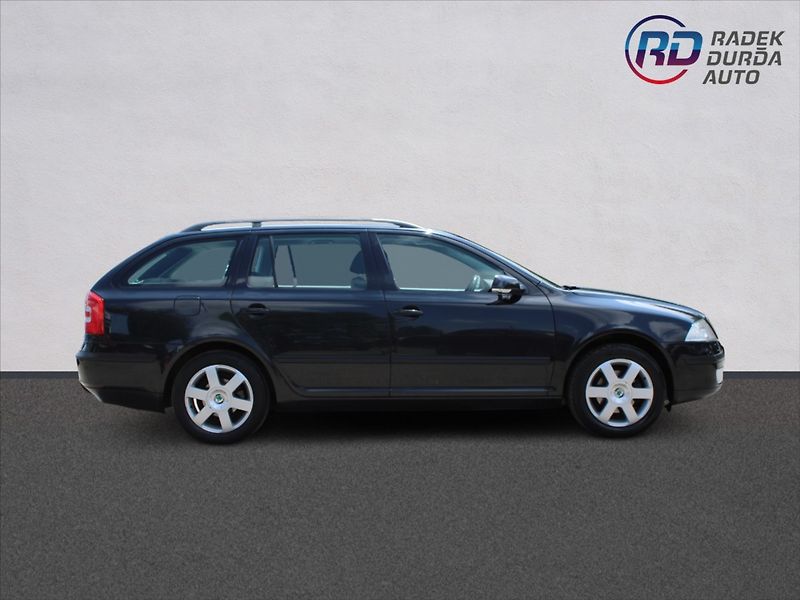 Škoda Octavia 1,6 MPI  TAŽNÉ,ELEGANCE - fotka 4 z 28