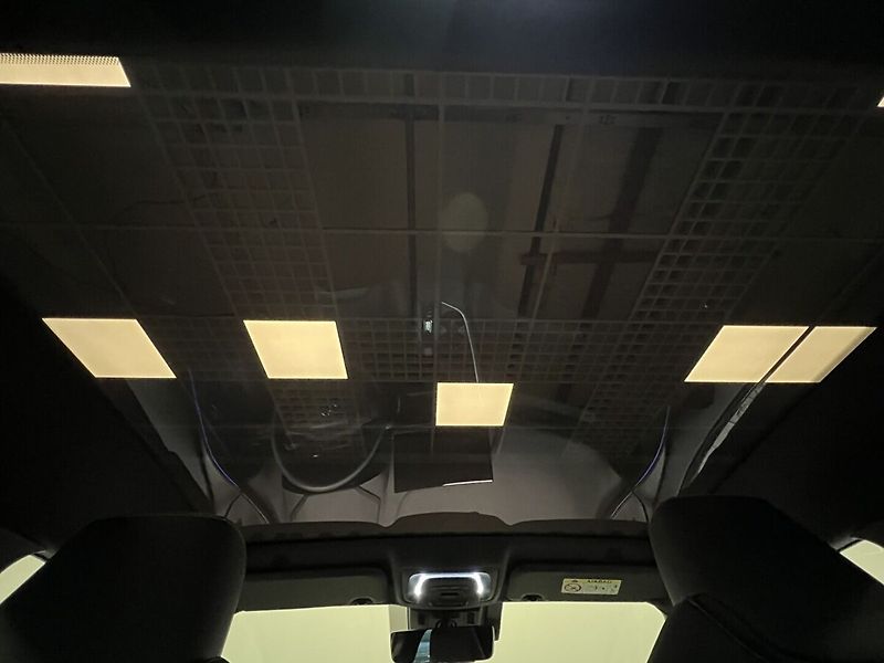 Toyota C-HR 2,0 HYBRID AT AWD EXECUTIVE PR - fotka 15 z 19