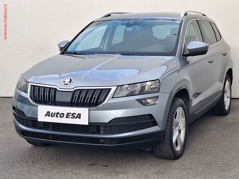 Škoda Karoq (2019) 1.5 TSi, Business, DSG, TZ - fotka 3 z 19