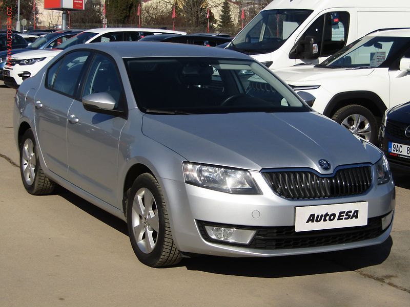 Škoda Octavia (2015) 1.6TDi, ČR, Style, DSG - fotografie inzerátu