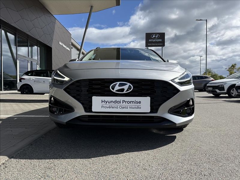 Hyundai i30 1,5 i  WG FL Family - fotka 5 z 19