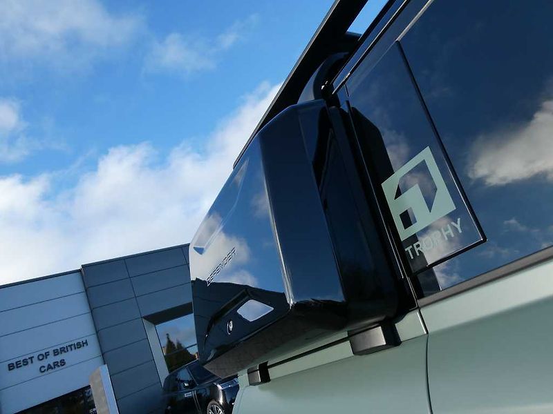 Land Rover Defender (2026) 110 3,0 TROPHY EDITION D350 - fotka 43 z 47