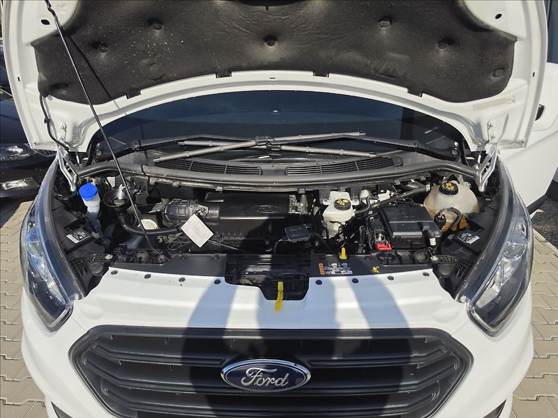 Ford Transit Custom 2,0 TDCi 96KW L2H1 - fotka 32 z 38