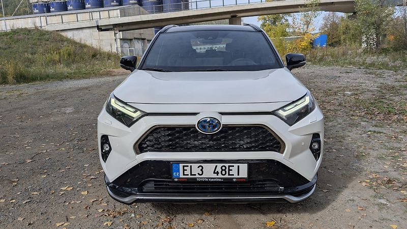 Toyota RAV4 (2025) EXECUTIVE PHEV 4x4, JBL 2,5l   - fotka 2 z 27