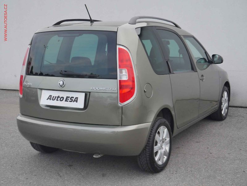 Škoda Roomster (2015) 1.2TSi, ČR, AC, výhřev sed - fotka 4 z 13