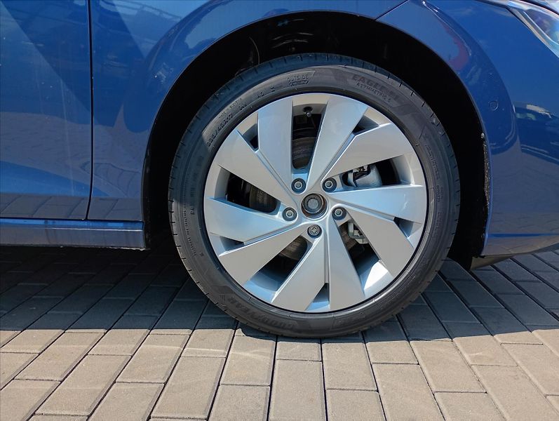 Volkswagen Golf (2025) 1,5 TSI 6G 85kW  People - fotka 8 z 8