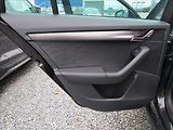Škoda Octavia Combi 2.0TDi DSG, Scout - náhled 32