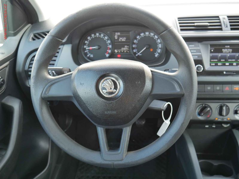 Škoda Fabia (2017) 1.4TDi, AC, park.asist - fotka 12 z 16