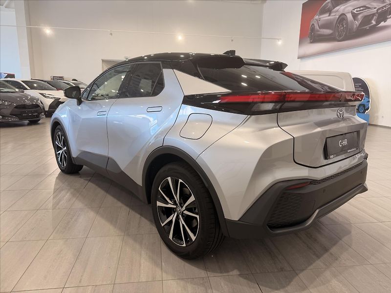 Toyota C-HR 1,8 Style  (140k) Hybrid - fotka 2 z 15