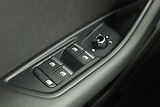 Audi A4 (2017) 2.0 TDI, Navi, Xenony - náhled 15