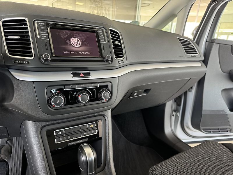 Volkswagen Sharan 2,0TDI 110kW*DSG*Tažné*DPH - fotka 21 z 40