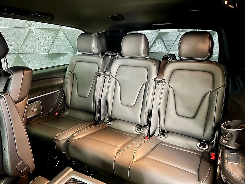 Mercedes-Benz Třídy V 300d 4M EXCLUSIVE XL, AIRMATIC - fotka 12 z 34