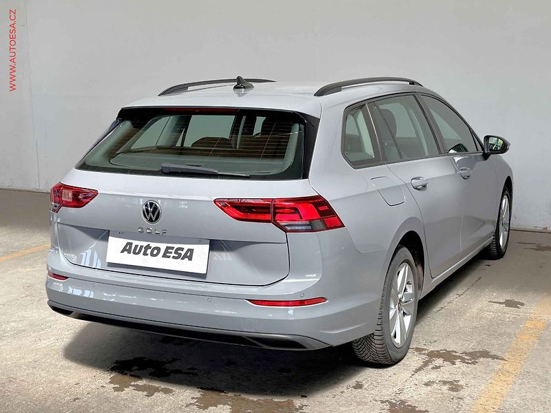 Volkswagen Golf (2023) 2.0TDi, DSG - fotka 4 z 15