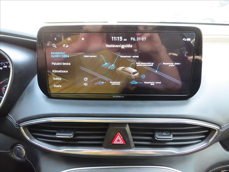 Hyundai Santa Fe 2,2 CRDi 142kW AUT Smart ČR - fotka 22 z 29