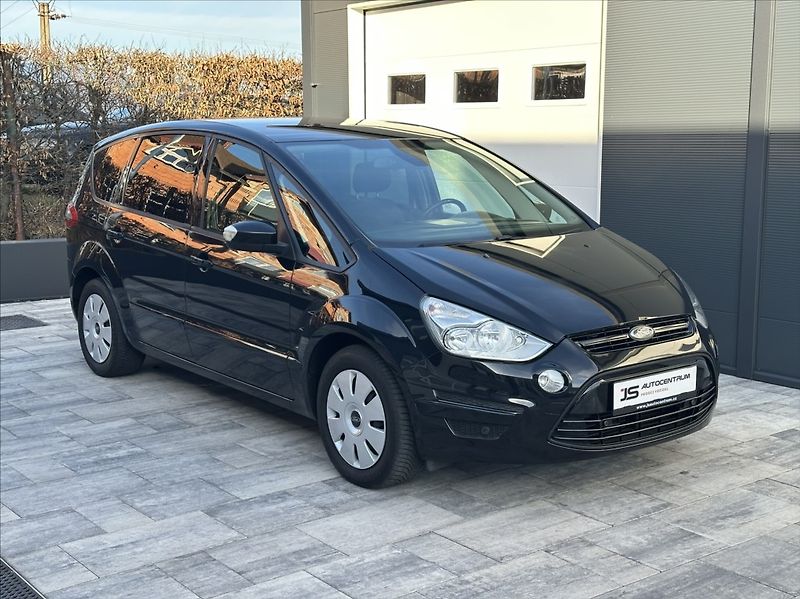 Ford S-MAX 2,0 TDCI 140PS  Trend - fotka 3 z 49