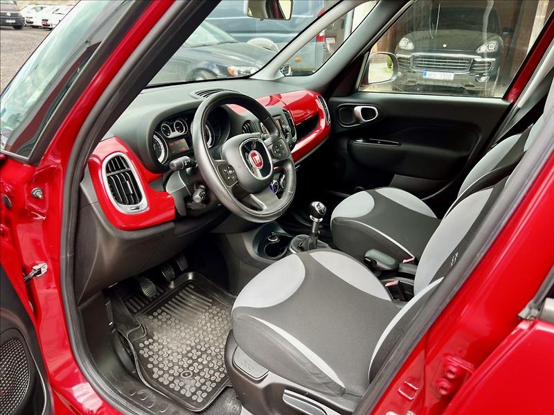 Fiat 500L 1,6 JTD  LIVING - klima -ALU - fotka 11 z 36