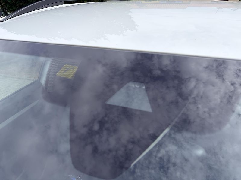 Volkswagen Golf Variant 2.0TDI DSG 110KW LED  - fotka 5 z 48