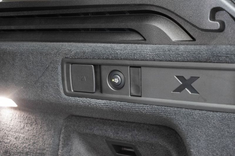 BMW X5 xDrive50e ZÁRUKA*AIR*TANŽÉ*ČR - fotka 43 z 47