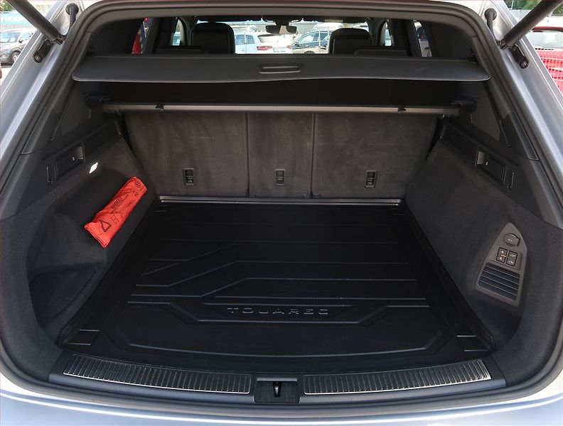 Volkswagen Touareg (2019) R-Line 3.0 TDI - fotka 14 z 27