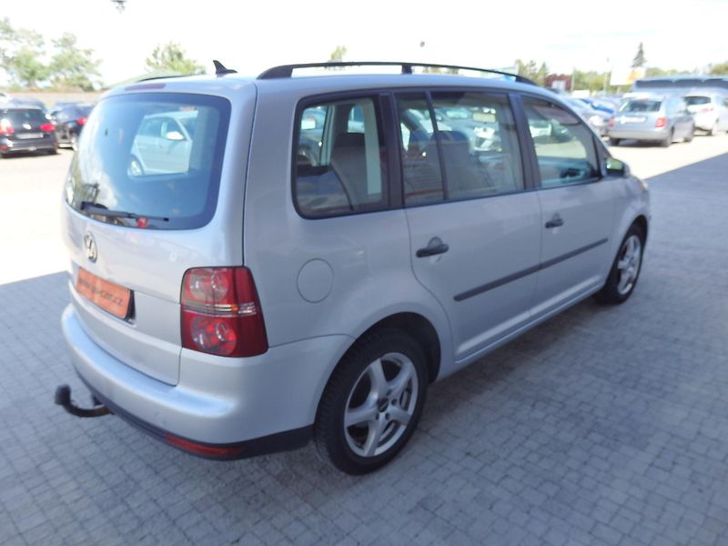 Volkswagen Touran 1,9TDi 77kW KLIMA, ZÁVĚS - fotka 4 z 16