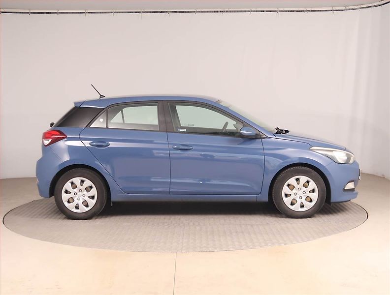 Hyundai i20 (2016) 1.2, ČR,1.maj, Serv.kniha - fotka 6 z 15