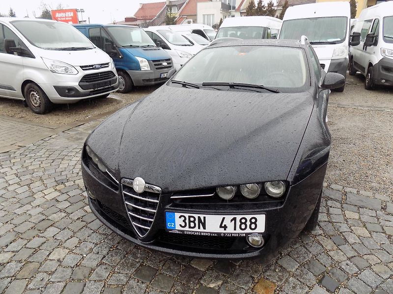 Alfa Romeo 159 3,2 JTS 191 KW  Q4 SPORTWAGON - fotka 2 z 40