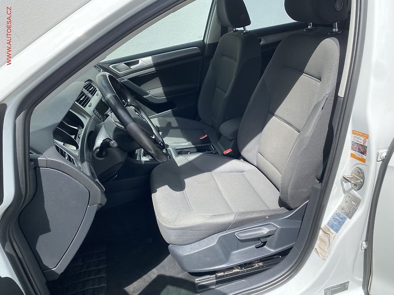 Volkswagen Golf (2015) 1.4TSi, 1.maj,ČR, servis - fotka 9 z 15