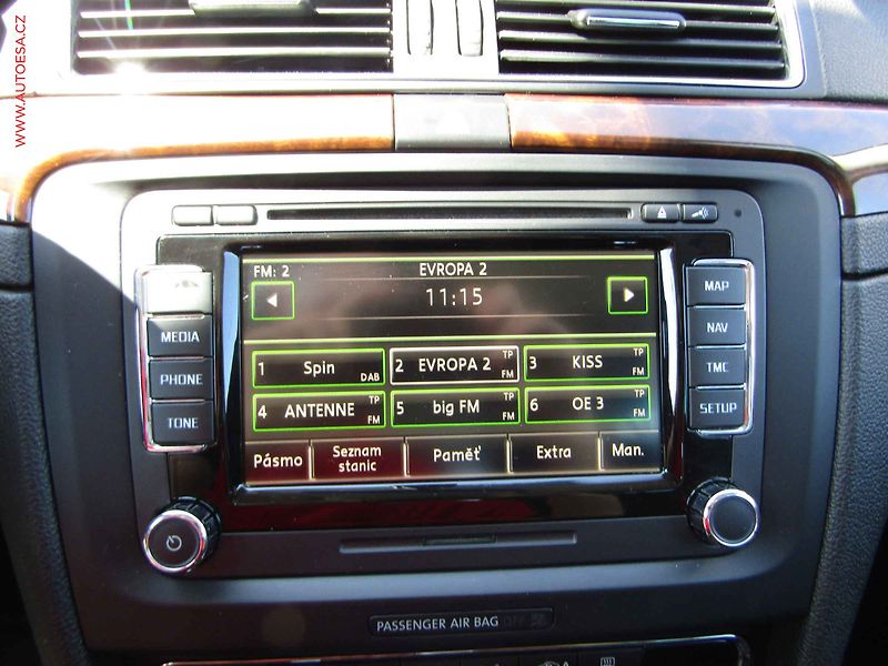 Škoda Superb (2014) 2.0TDi, Elegance, DSG, navi - fotka 15 z 23