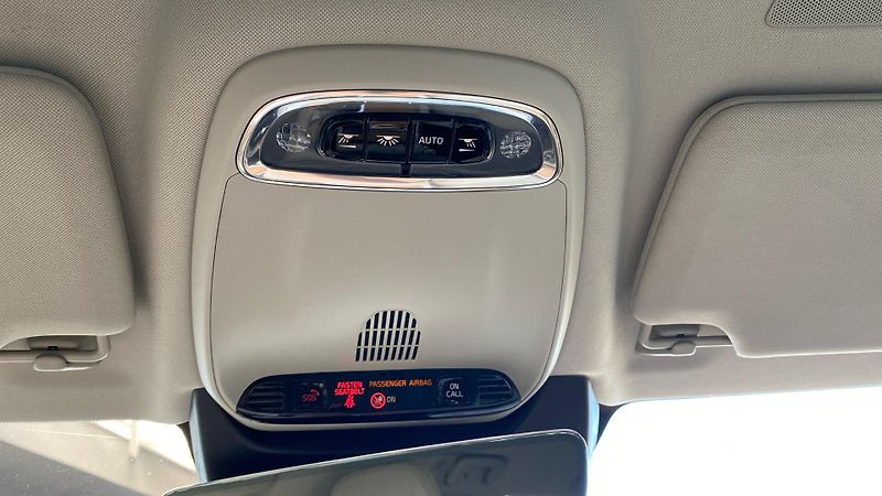 Volvo V90 MOMENTUM PRO, B4 AWD, 145+10 k - fotka 26 z 33